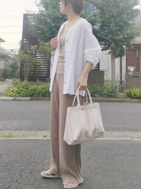 「RODE SKO（ロデスコ）のMIINA ダブルポケットトート（トートバッグ）」を使った、RIyO.さん（レディース・157cm）の夏コーディネート