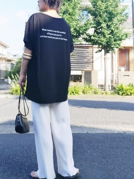 「LOWRYS FARM（ローリーズファーム）のウッドバングル　880326（バングル/リストバンド）」を使った、RIyO.さん（レディース・157cm）の夏コーディネート