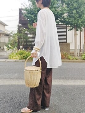 「LOWRYS FARM（ローリーズファーム）のウッドバングル　880326（バングル/リストバンド）」を使った、RIyO.さん（レディース・157cm）の夏コーディネート