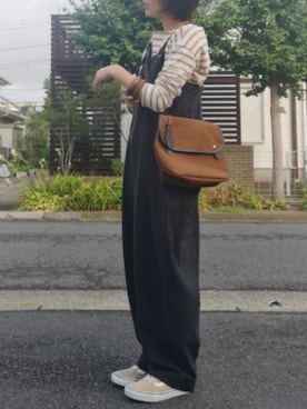 「LOWRYS FARM（ローリーズファーム）のウッドバングル　880326（バングル/リストバンド）」を使った、RIyO.さん（レディース・157cm）の秋コーディネート