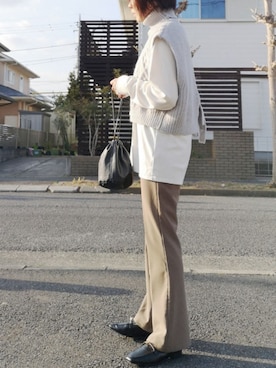「pr」｜「アイテム（スラックス）」を使った、RIyO.さん（レディース・159cm）の冬コーディネート