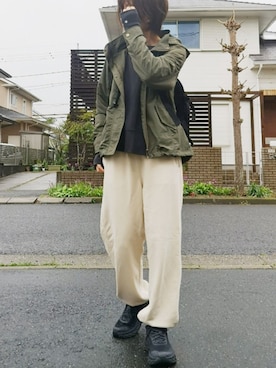「CONVERSE TOKYO（コンバーストウキョウ）のアイテム（スウェット）」を使った、RIyO.さん（レディース・159cm）の春コーディネート