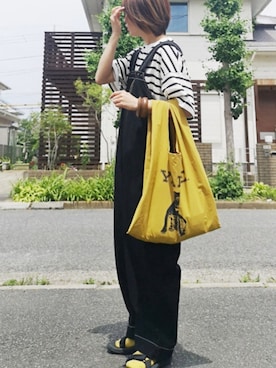 「黒サロペット」｜RIyO.さん（レディース・159cm）の春コーディネート