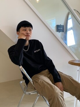 「zetaのアイテム（Tシャツ/カットソー、ブラック系）」を使った、Lanxさん（レディース・167cm）の秋コーディネート