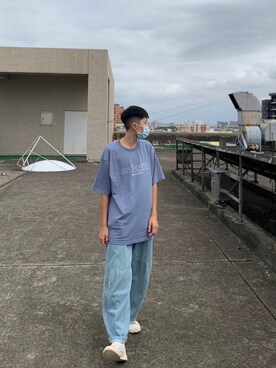 「MAHAGRID（マハグリッド）のアイテム（Tシャツ/カットソー、ブルー系）」を使った、Lanxさん（レディース・167cm）の秋コーディネート