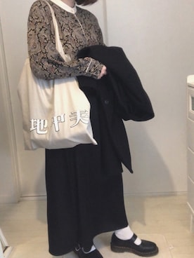 「黒スカート」｜「アイテム（ノーカラーコート）」を使った、nnさん（レディース・161cm）の冬コーディネート
