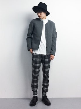 「ZIP FIVE -White Line-（ジップファイブホワイトライン）のアイテム」を使った、武井一輝さん（メンズ・173cm）の冬コーディネート