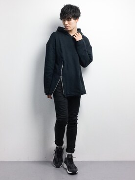 「MONKEY TIME（モンキータイム）のアイテム（パーカー）」を使った、武井一輝さん（メンズ・173cm）の冬コーディネート