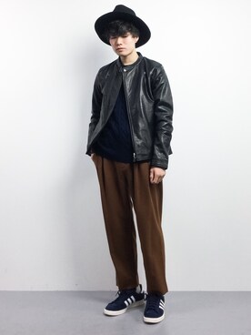 「shama（シャマ）のアイテム」を使った、武井一輝さん（メンズ・173cm）の冬コーディネート