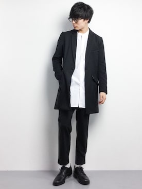 「ノーカラーシャツ」｜「アイテム（チェスターコート）」を使った、武井一輝さん（メンズ・173cm）の春コーディネート