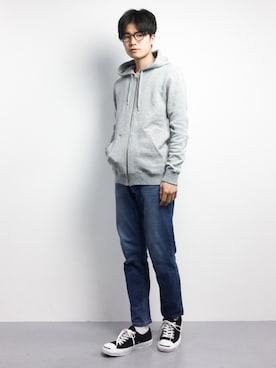 「A.P.C.（アーペーセー）のアイテム（パーカー）」を使った、武井一輝さん（メンズ・173cm）の春コーディネート