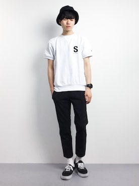 「STUSSY（ステューシー）のアイテム（スウェット）」を使った、武井一輝さん（メンズ・173cm）の春コーディネート