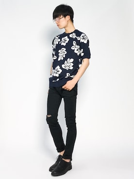 「SHIPS JET BLUE（シップスジェットブルー）のアイテム（Tシャツ/カットソー）」を使った、武井一輝さん（メンズ・173cm）の夏コーディネート