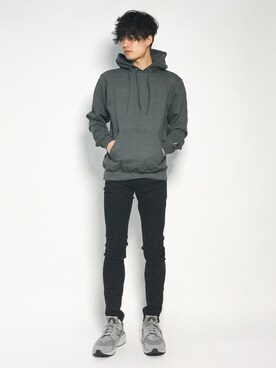 「ハラチ」｜「アイテム（デニムパンツ）」を使った、武井一輝さん（メンズ・173cm）の秋コーディネート