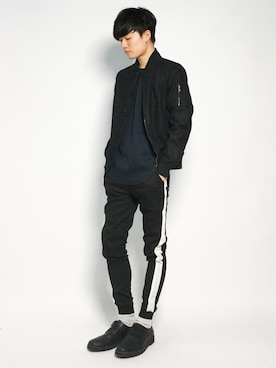 「MinoriTY（マイノリティ）のアイテム（MA-1）」を使った、武井一輝さん（メンズ・173cm）の秋コーディネート