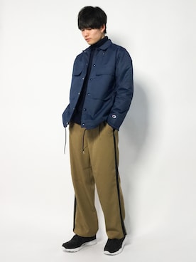 「Champion（チャンピオン）のアイテム（その他アウター）」を使った、武井一輝さん（メンズ・173cm）の秋コーディネート