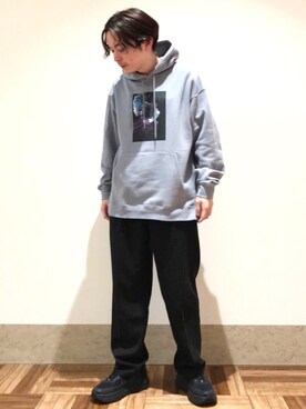 「JUNRED（ジュンレッド）のDAIKI NAKAMURA コラボグラフィックプルパーカー（パーカー）」を使った、EIJIさん（メンズ・173cm）の秋コーディネート
