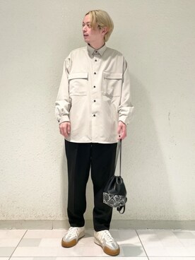 「JUNRED（ジュンレッド）のアイテム（ショルダーバッグ）」を使った、EIJIさん（メンズ・173cm）の春コーディネート
