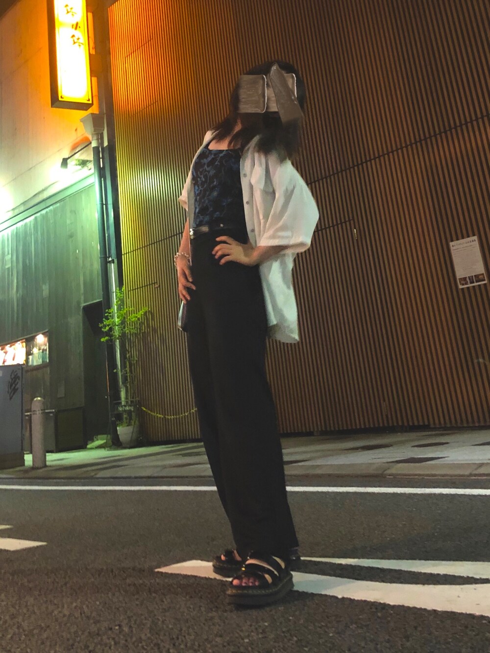 「オトナカジュアル、今日のコーデ、パンツスタイル、GUコーデ、シンプル、ootd、モノトーン、ハイウエスト、メンズライク、開襟シャツ」｜「GUのペーパーバックカットソーパンツJN+X（パンツ、ブラック系）」を使った、atobuK enakAさん（レディース・163cm）の夏コーディネートの1枚目の写真