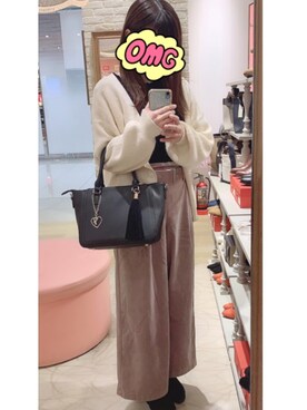 「Honeys（ハニーズ）のアイテム（カーディガン/ボレロ、ホワイト系）」を使った、yuka さん（レディース・158cm）の冬コーディネート