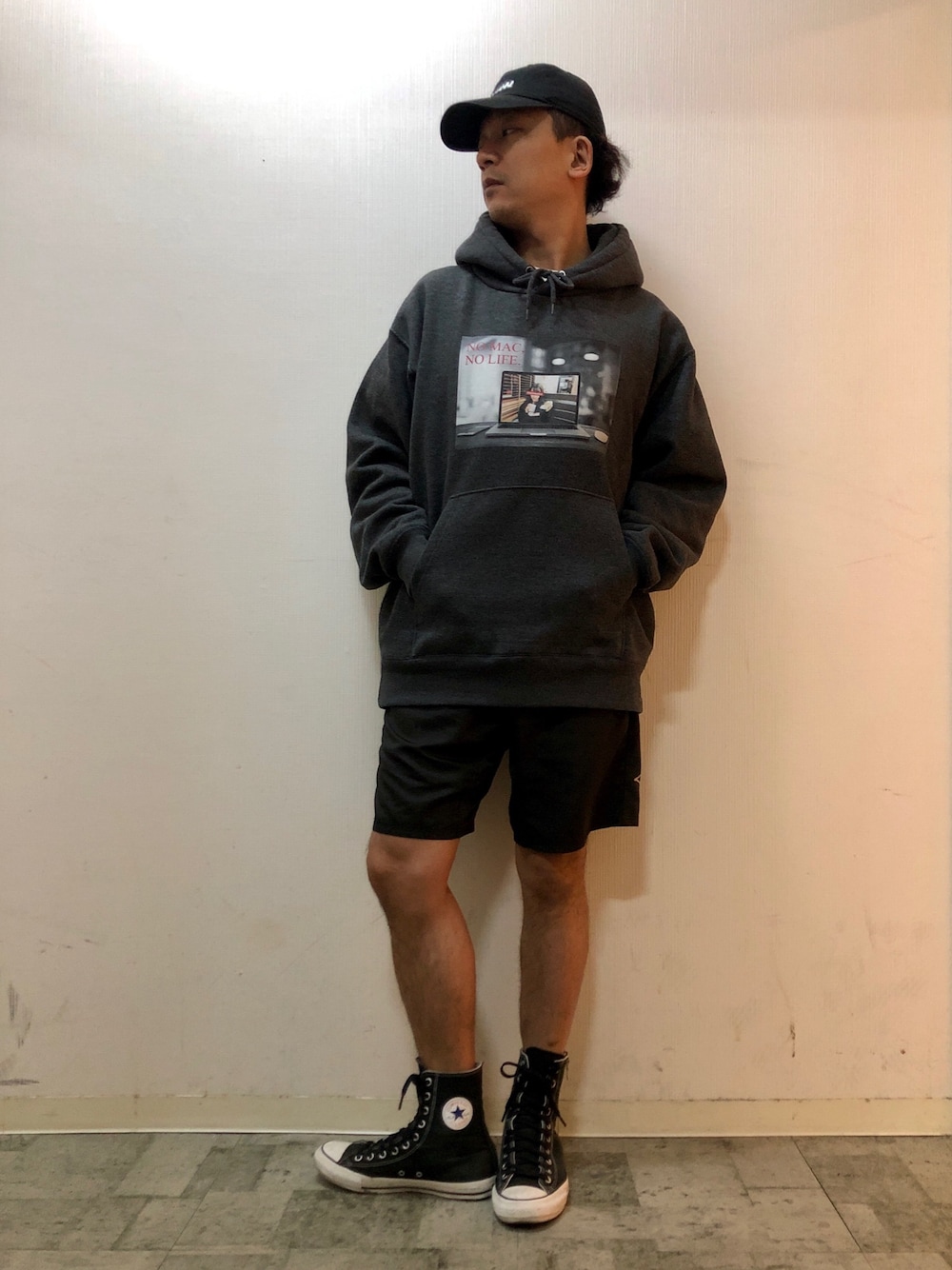 黒ライン入り✦ボタン付きオーバーサイズアウター★秋冬デートコーデ CONVERSE コンバース ALL STAR 100 Z SHIN-HI オールスター