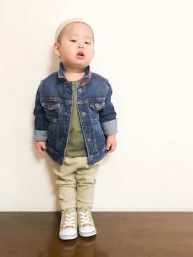 「TOMMY HILFIGER（トミーヒルフィガー）のアイテム（ジャケット/アウター）」を使った、akishiさん（キッズ・90cm）の春コーディネート