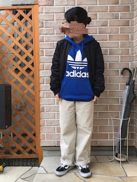 「adidas（アディダス）のアイテム（パーカー）」を使った、monさん（レディース・148cm）の冬コーディネート