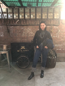 「VISVIM（ビズビム）のアイテム（アクセサリー）」を使った、mikacherさん（レディース・158cm）の冬コーディネート