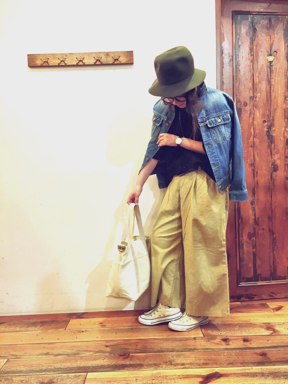 「ootd、outfit、denim、casual、カジュアル、Gジャン、ガウチョパンツ、シンプル、CUBE SUGAR、キューブシュガー」｜「CUBE SUGARの10.5ozデニム Gジャン（デニムジャケット、ブルー系）」を使った、Mayuka Yamamotoさん（レディース・162cm）の春コーディネートの1枚目の写真