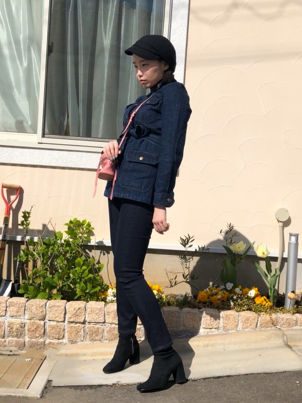 「今日のコーデ、きれいめカジュアル、カジュアル、デニムジャケット、デニムオンデニム、春、春アウター、スキニーデニム、キャスケット、おしゃれさんと繋がりたい」｜「A.P.C.のアイテム（デニムジャケット、ブルー系）」を使った、maimieさん（レディース・159cm）の春コーディネートの1枚目の写真