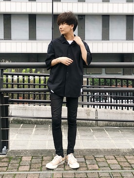 「TIGORA（ティゴラ）のアイテム（トップス）」を使った、satoshiさん（メンズ・172cm）の夏コーディネート
