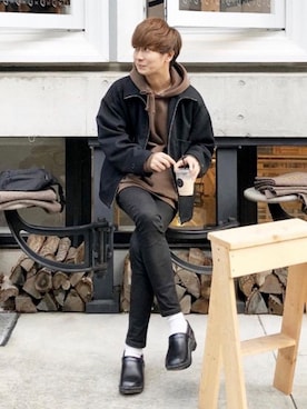 「UNIQLO（ユニクロ）のWOMEN ウルトラストレッチジーンズ（デニムパンツ）」を使った、satoshiさん（メンズ・172cm）の秋コーディネート