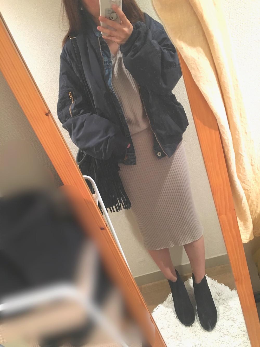 「大人カジュアル、ootd、オーバーサイズ、MA-1、moussy、ブーツ、秋冬、グレー、アウター、オリエンタルトラフィック」｜「MOUSSYのアイテム（MA-1、ブルー系）」を使った、もももさん（レディース・155cm）の秋コーディネートの1枚目の写真