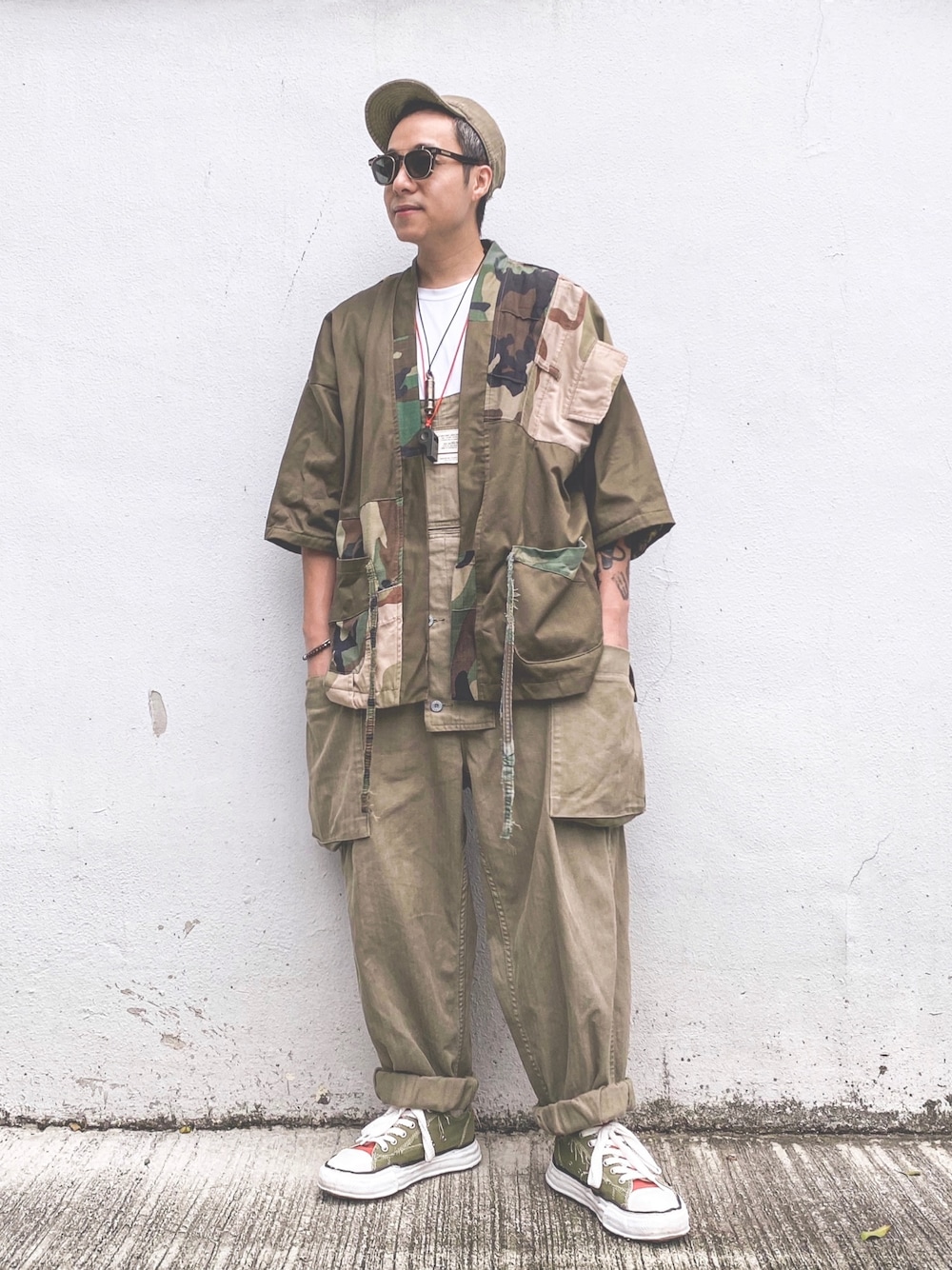 「ootd、街頭穿搭、oversize、dungarees、nigelcabourn、MIHARAYASUHIRO、nativesons、自拍豪、kimono、military」｜「Nigel CabournのNIGEL CABOURN × LYBRO / メカニック キャップ ＜UNISEX＞（キャップ、グリーン系）」を使った、自拍豪 Calixさん（メンズ・172cm）の秋コーディネートの1枚目の写真
