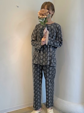 「アイテム（ルームウェア）」を使った、キッドブルーさん（レディース・164cm）の冬コーディネート