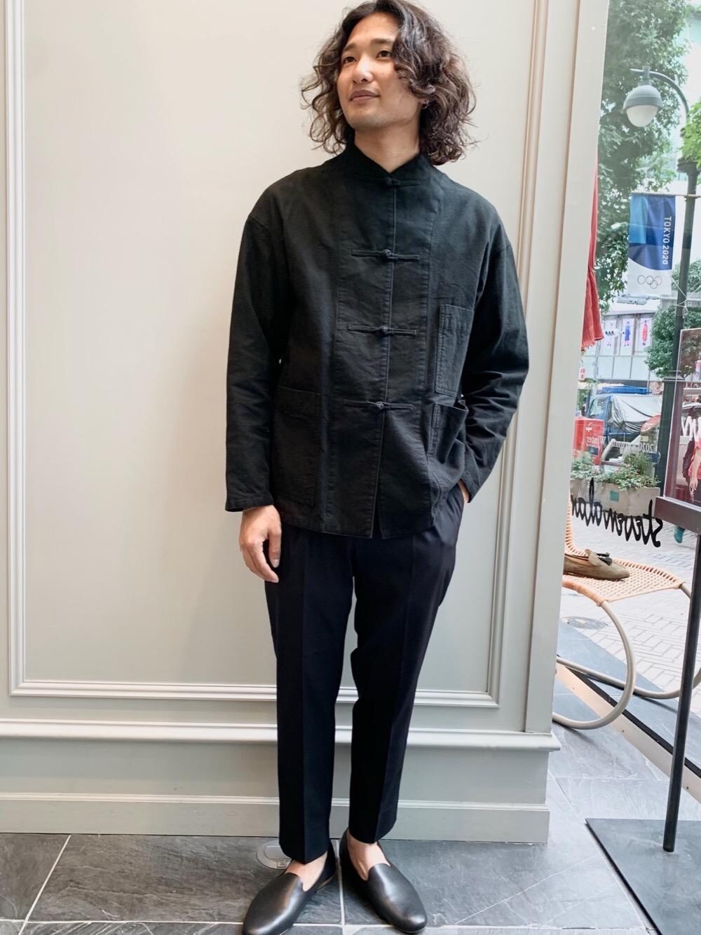 「EXCLUTIVE ITEM STYLE」｜「BEAUTY&YOUTH UNITED ARROWSのBY トリアセテート 1P ワイド テーパード アンクルパンツ（その他パンツ、ブラック系）」を使った、Haruto Fukushimaさん（メンズ・170cm）の秋コーディネートの1枚目の写真