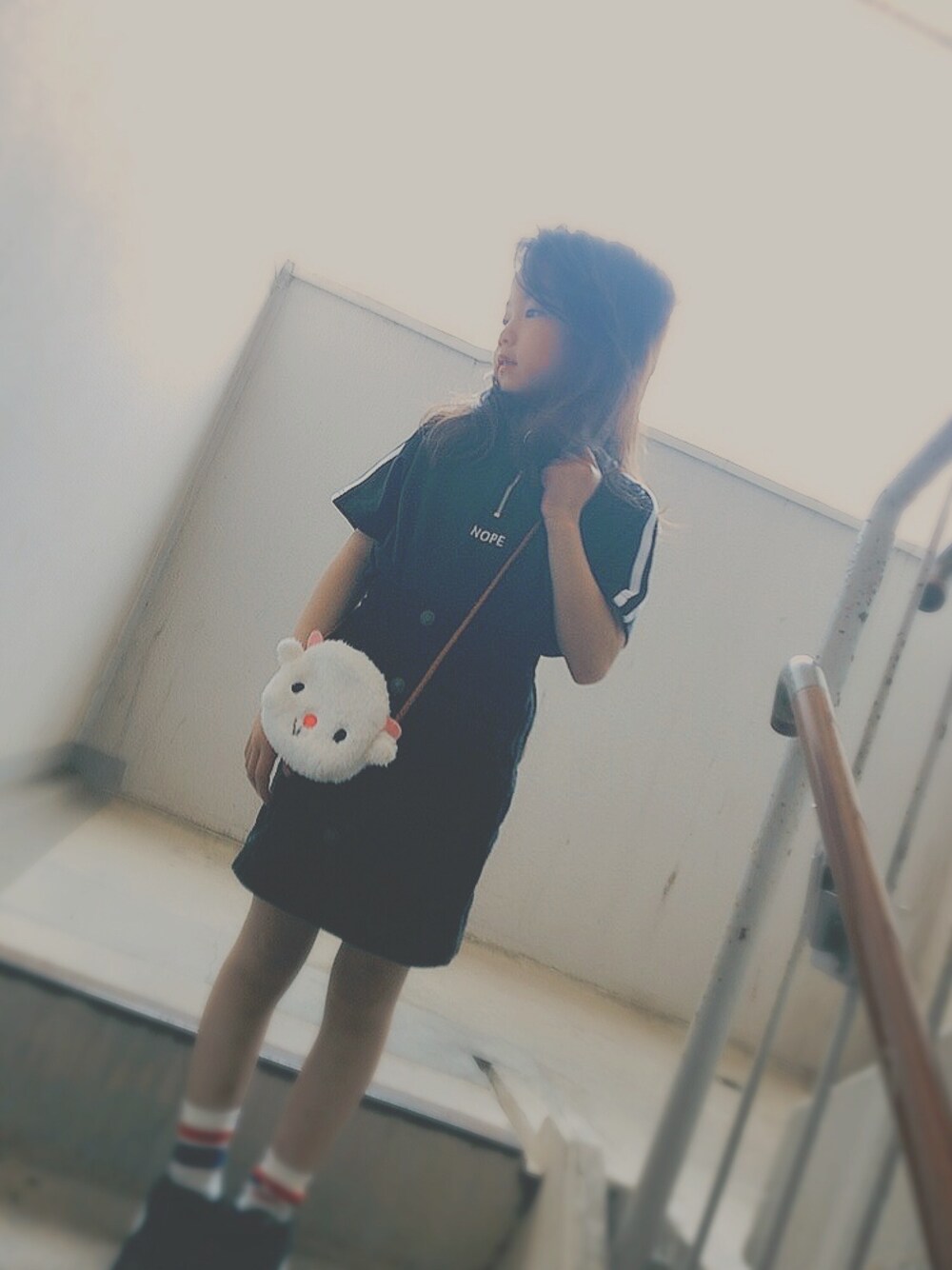 「ZOZOのアイテム（Tシャツ/カットソー、ブラック系）」を使った、airaさん（キッズ・120cm）の春コーディネートの1枚目の写真