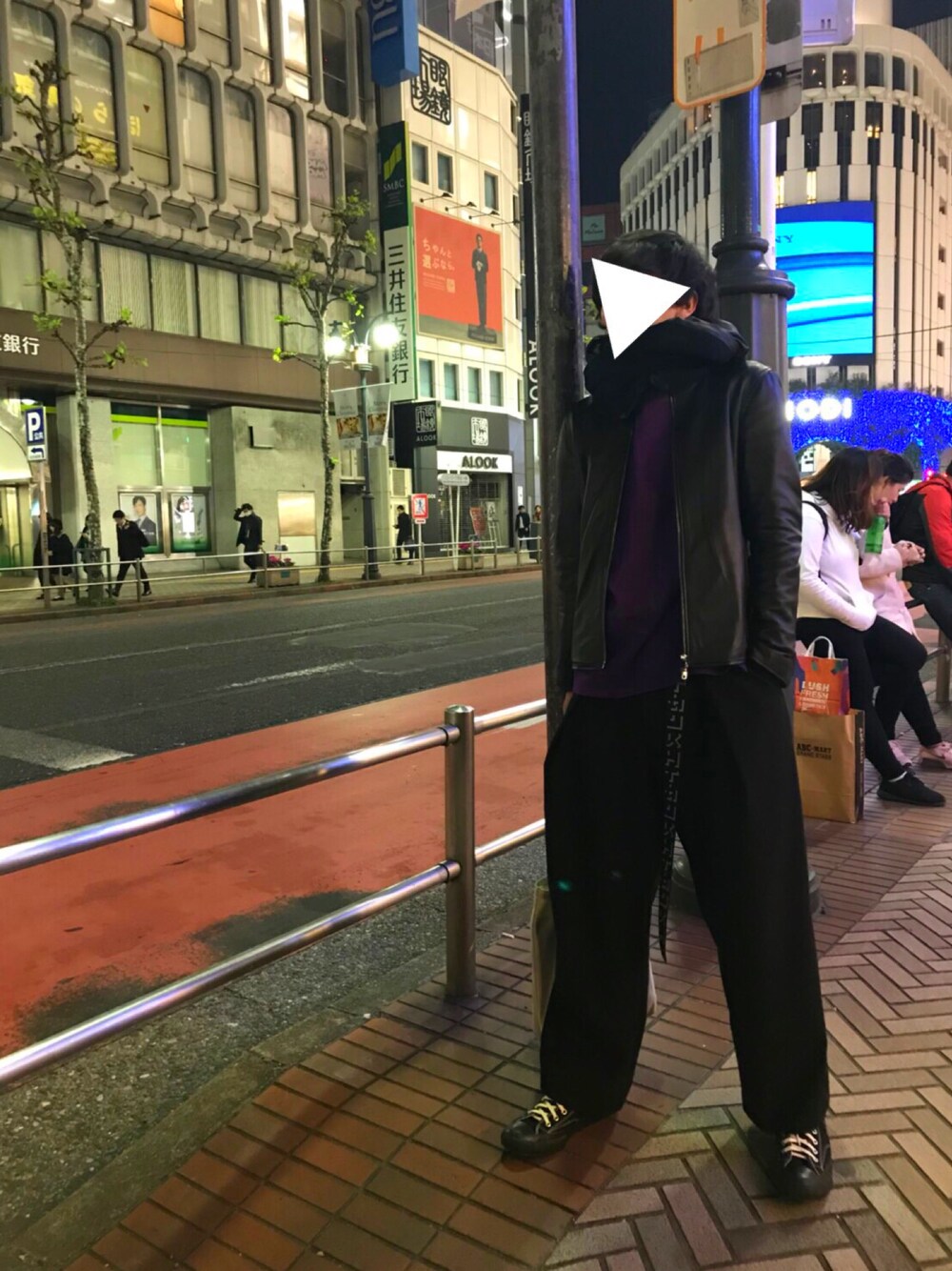 「冬、黒、スヌード、ライダース、Aシルエット、converse、CONVERSE ADDICT、COMME des GARCONS、ootd、おしゃれさんと繋がりたい」｜「my beautiful landletの【my beautiful landlet】 original fabric twisted snood（ストール/ショール、ブルー系）」を使った、金木犀さん（メンズ・181cm）の冬コーディネートの1枚目の写真
