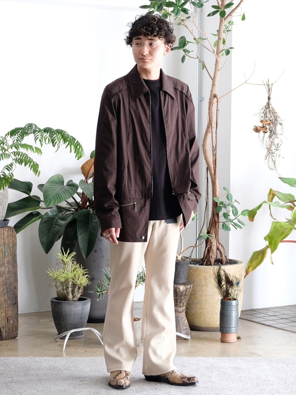 「シンプル、おしゃれさんと繋がりたい、大人カジュアル、秋コーデ、カジュアル、秋のマイ旬スタイル、ootd、いいね、save、フォローお願いします🤑、オーバーサイズ、ストリート」｜「KIKO KOSTADINOVのアイテム（シャツ/ブラウス、ブラウン系）」を使った、　げんちゃんさん（メンズ・173cm）の秋コーディネートの1枚目の写真