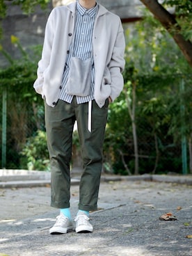 「カーキパンツ」｜たろーさんさん（メンズ・169cm）の秋コーディネート