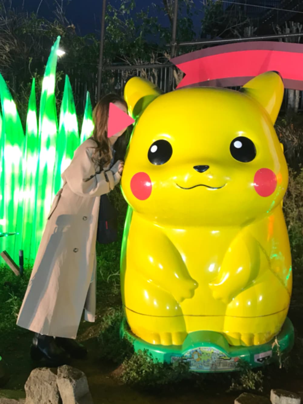 「ピカチュウ、トレンチコート、デニムスカート、フリークスストア、夜桜、サイドゴアブーツ」｜「FREAK'S STOREのトレンチコート（トレンチコート、ベージュ系）」を使った、sappi♡150cmさん（レディース・148cm）の春コーディネートの1枚目の写真