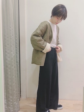 「ロールアップ」｜「アイテム（ダウンジャケット/コート）」を使った、YURINAさん（レディース・161cm）の秋コーディネート