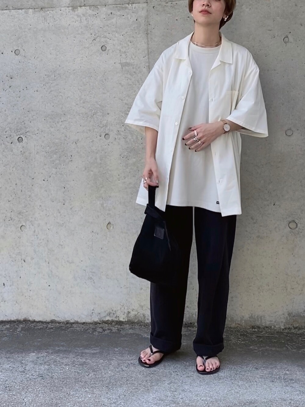 「シンプル、オーバーサイズ、メンズライク、ビッグシルエット、シャツスタイル、ホワイト、白Tシャツ、モノトーン、開襟シャツ」｜「SEVENDAYS=SUNDAYの開襟半袖シャツ〇*（シャツ/ブラウス、ホワイト系）」を使った、YURINAさん（レディース・161cm）の夏コーディネートの1枚目の写真