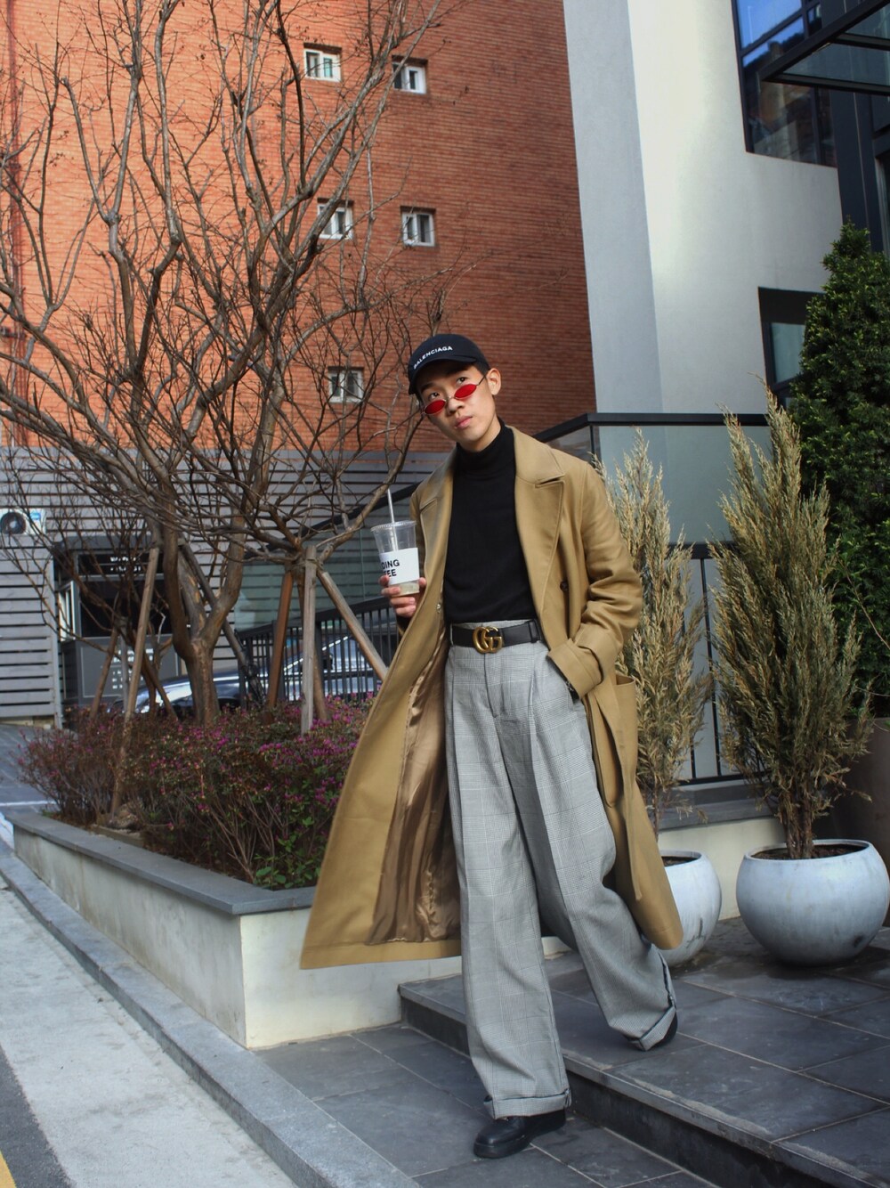 「ootd、WEARBOOKエントリー、ootdsg」｜「COSのアイテム（モッズコート、ベージュ系）」を使った、Ah Kooさん（メンズ・178cm）の春コーディネートの1枚目の写真