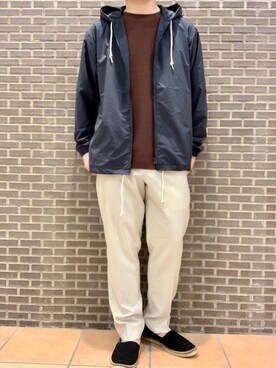 「ネイビー×ホワイト」｜「アイテム（スリッポン）」を使った、いしかわさん（メンズ・168cm）の春コーディネート