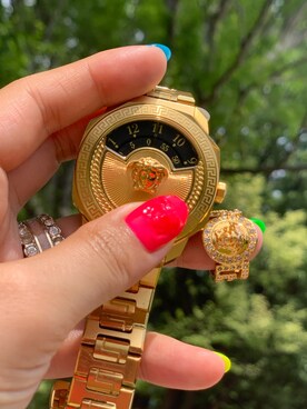 「VERSACE（ヴェルサーチ）のアイテム（アナログ腕時計）」を使った、納豆大好きさん（レディース・155cm）の秋コーディネート