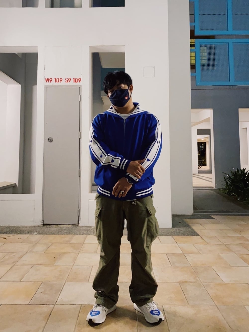 「street、ootd、adidas、HUMAN MADE、visvim」｜「HUMAN MADEのHuman Made Embroidery Face Mask（マスク、ブルー系）」を使った、thinkchinkさん（メンズ・169cm）の春コーディネートの1枚目の写真