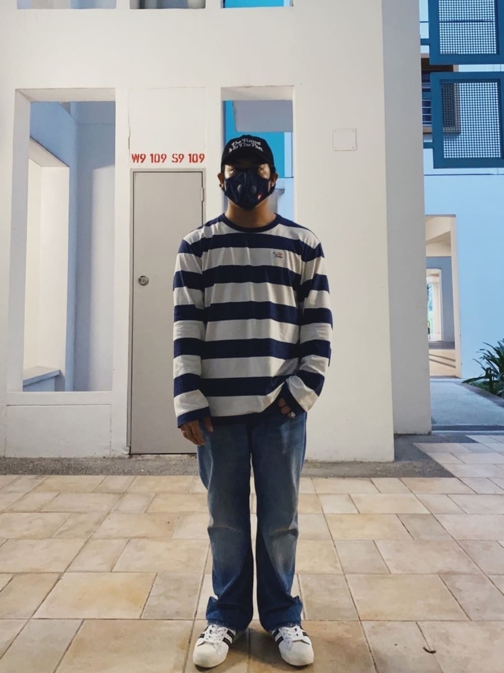 「Americana、vintage、stripes、ootd、superstar、HUMAN MADE、adidas、Girls don't cry、VERDY、Levis517」｜「LEVI'S VINTAGE CLOTHINGのLEVI'S(R) VINTAGE CLOTHING 517(TM) HAIRPIN（デニムパンツ、ブルー系）」を使った、thinkchinkさん（メンズ・169cm）の春コーディネートの1枚目の写真