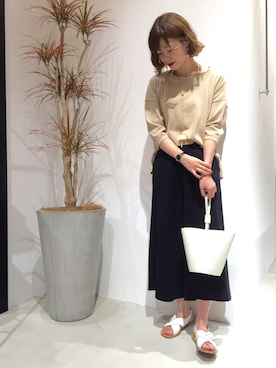 「アイテム（つなぎ/オールインワン、ベージュ系）」を使った、Mau Fukuharaさん（レディース・161cm）の春コーディネート