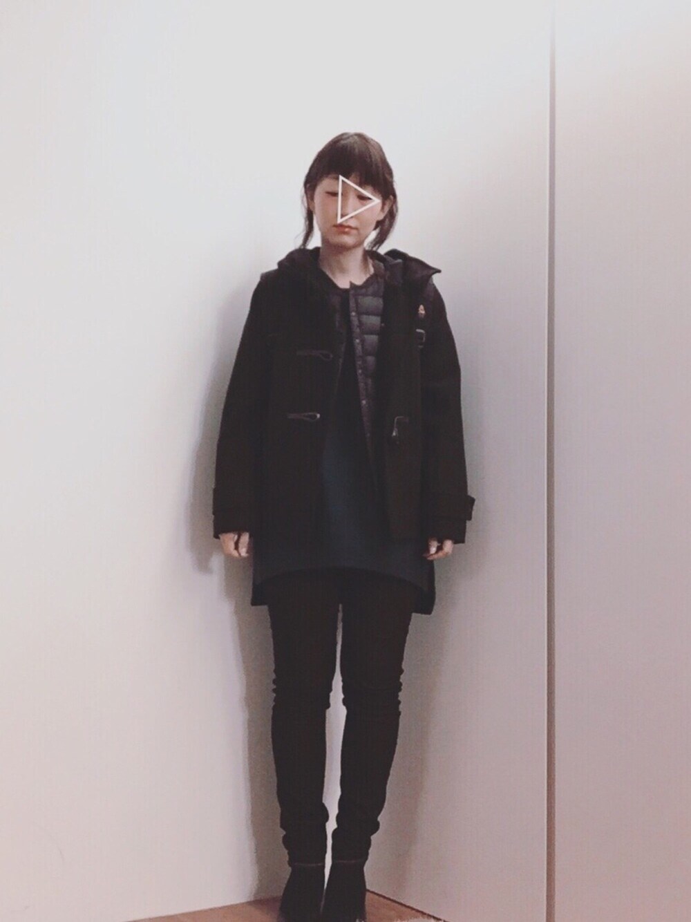 「カジュアル、パンツスタイル、オトナ女子、outfit、プチプラ、Danton、GU、MYSTERY RANCH、バックパック」｜「DANTONのDANTON(ダントン):インナー ダウン ベスト（ダウンベスト、ブラック系）」を使った、mikamoさん（レディース・158cm）の冬コーディネートの1枚目の写真